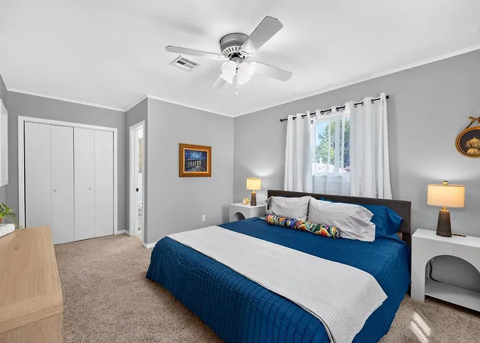 The Gathering Place Retreat Holiday home Tulsa